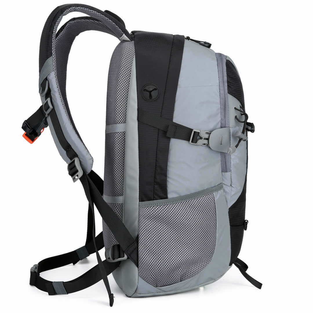 Reflecting Back Pack Motorcycle Backpack (35L) – Reflective & Hi-Vis | Riderbag Reflektor35 ...